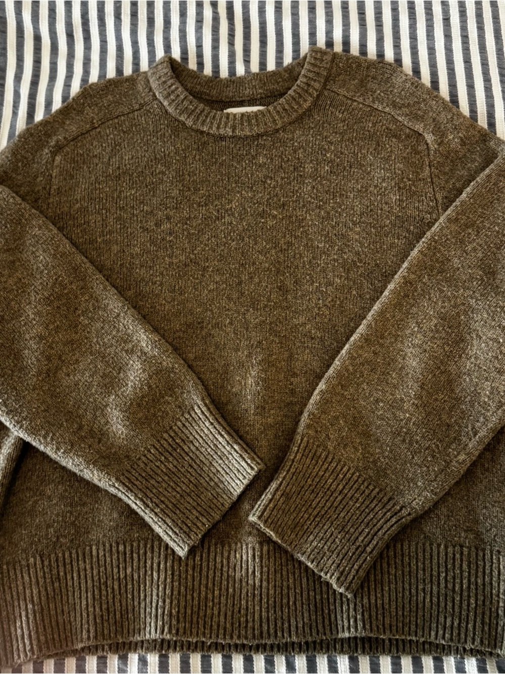 Abercrombie Women's Crewneck Sweater - Picture 2 of 4